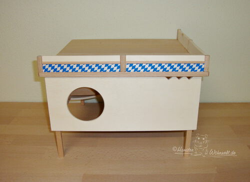 Schlafhütte im Hamstergehege mit Bayrischer Einrichtung